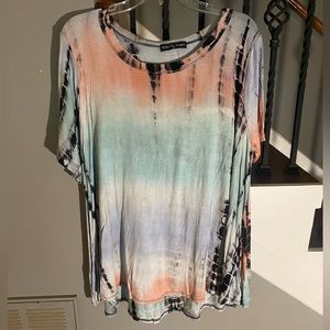 Tie dye t shirt with button detailing on back - Size XL